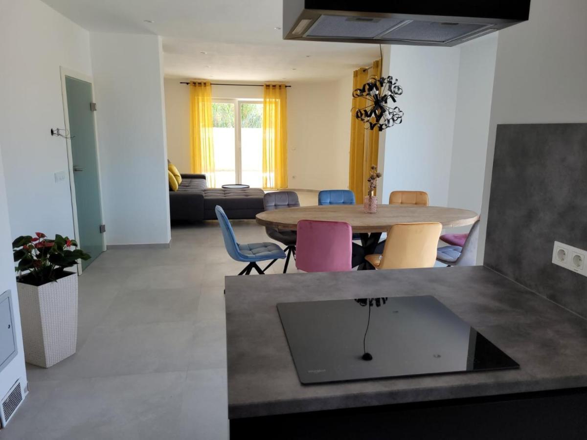 Haus Dalmatia With Heated Pool Appartement Bibinje Buitenkant foto