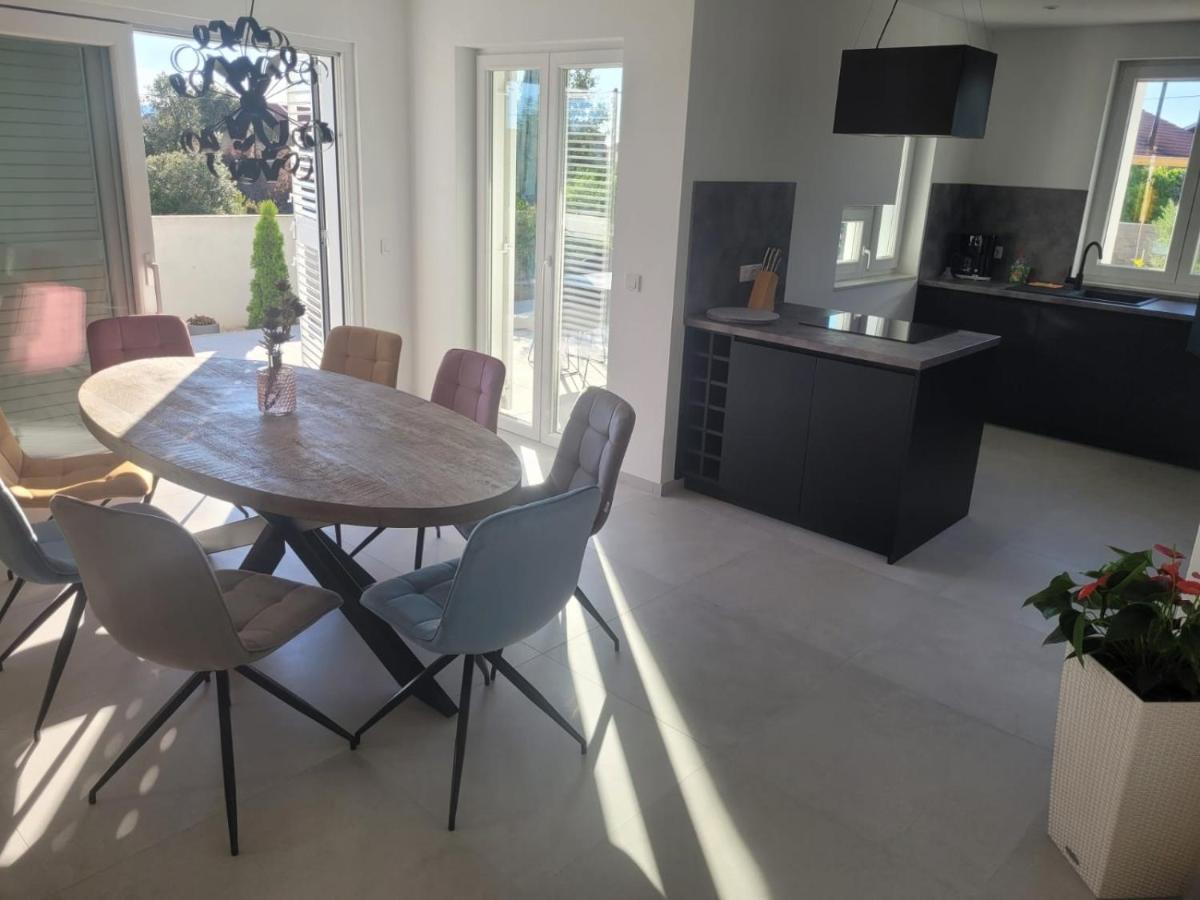 Haus Dalmatia With Heated Pool Appartement Bibinje Buitenkant foto