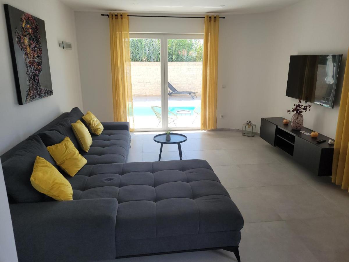 Haus Dalmatia With Heated Pool Appartement Bibinje Buitenkant foto