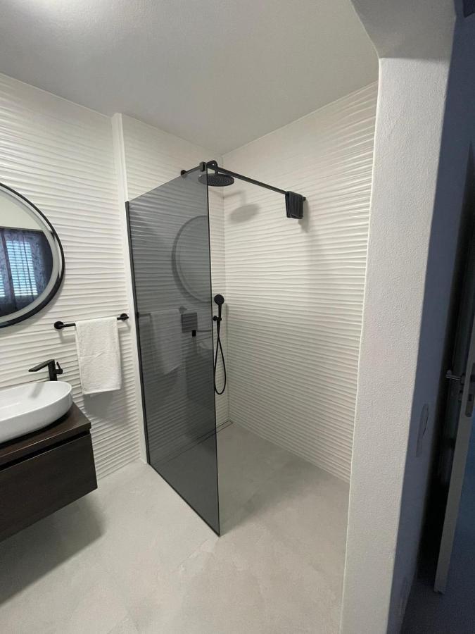 Haus Dalmatia With Heated Pool Appartement Bibinje Buitenkant foto