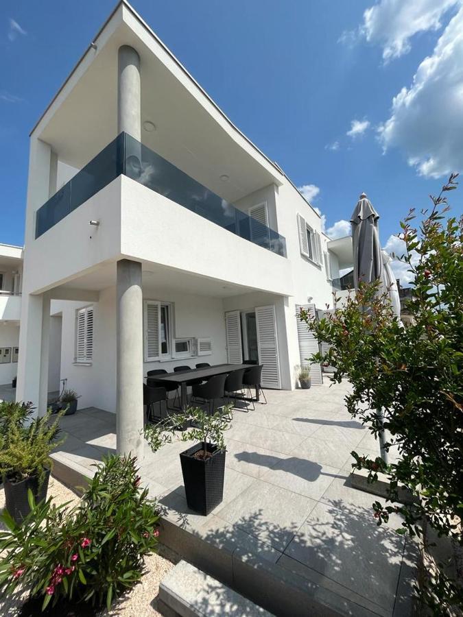 Haus Dalmatia With Heated Pool Appartement Bibinje Buitenkant foto