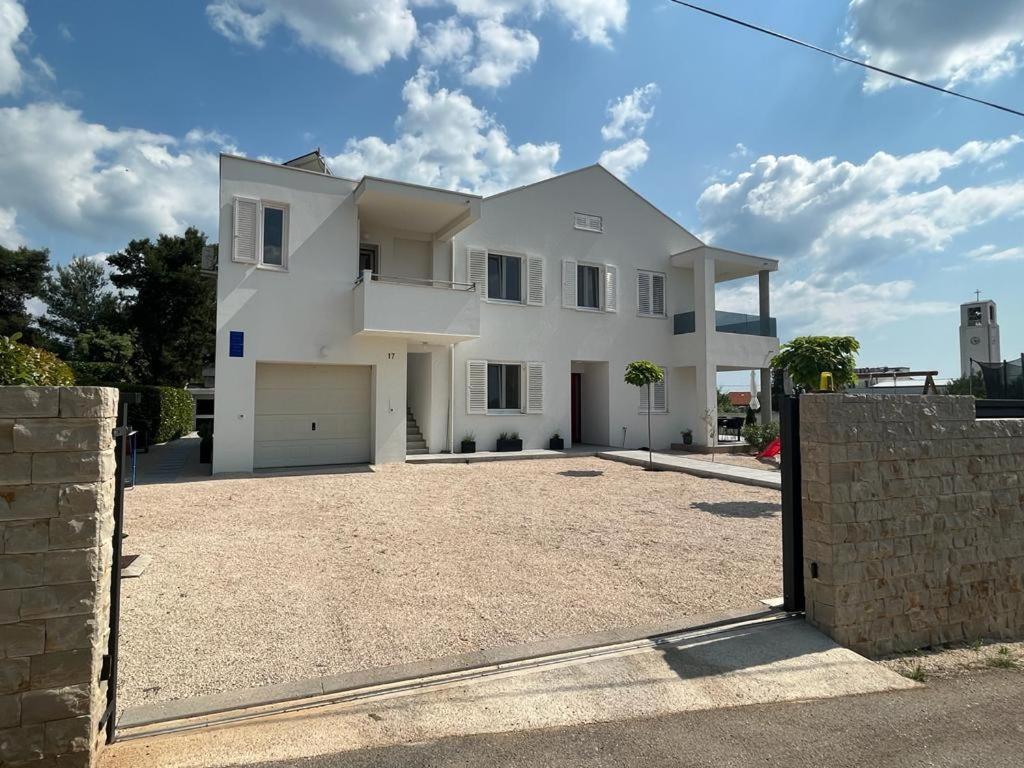 Haus Dalmatia With Heated Pool Appartement Bibinje Buitenkant foto