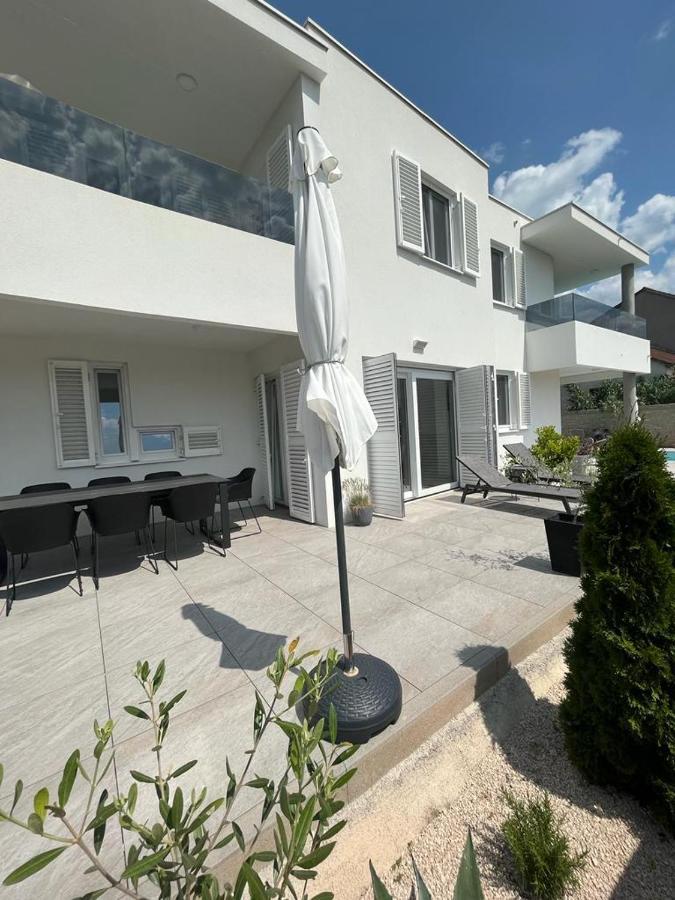 Haus Dalmatia With Heated Pool Appartement Bibinje Buitenkant foto